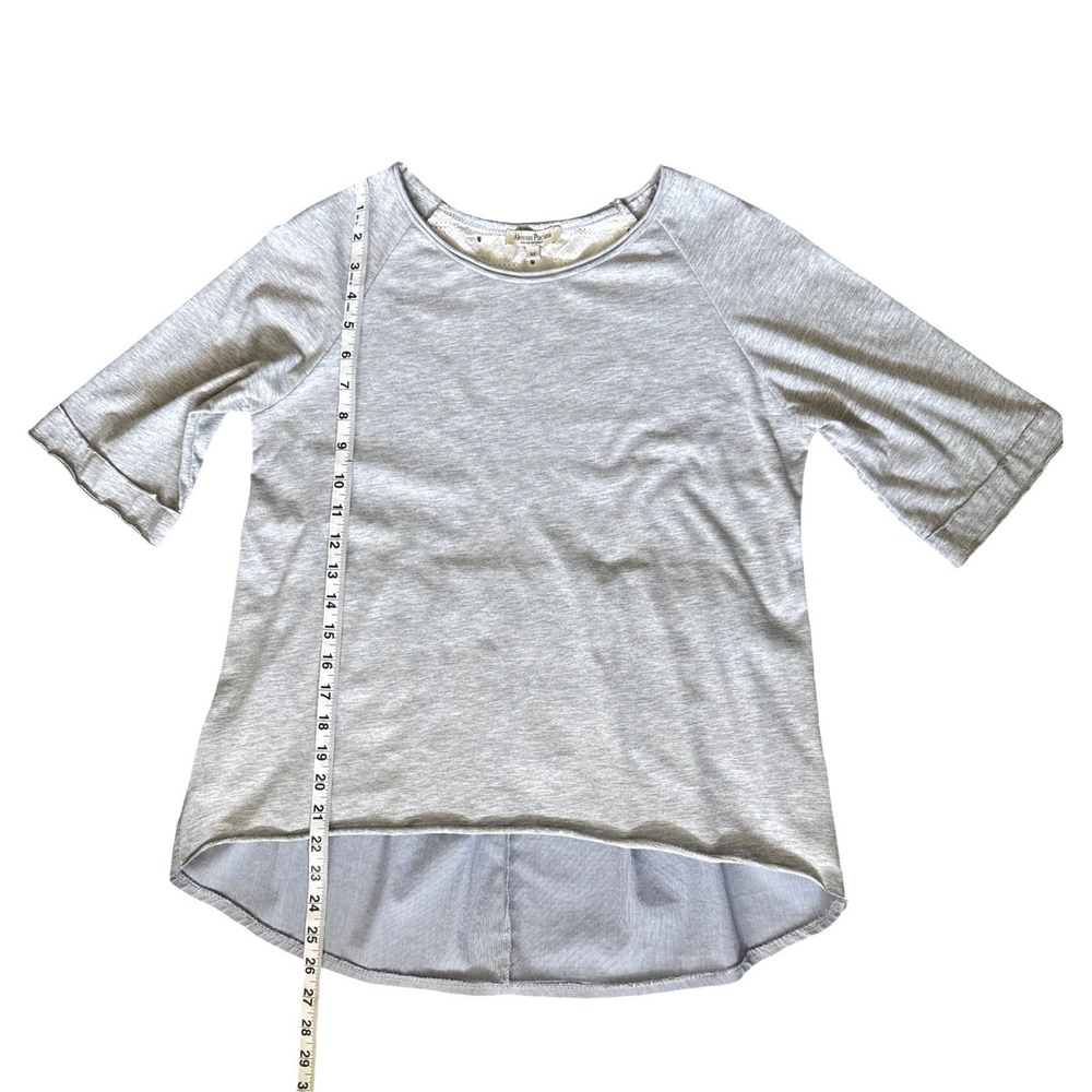 Alessia Pacini Italian Mixed Media Eyelet Back Top Gray Blue Striped Size M - Picture 9 of 10
